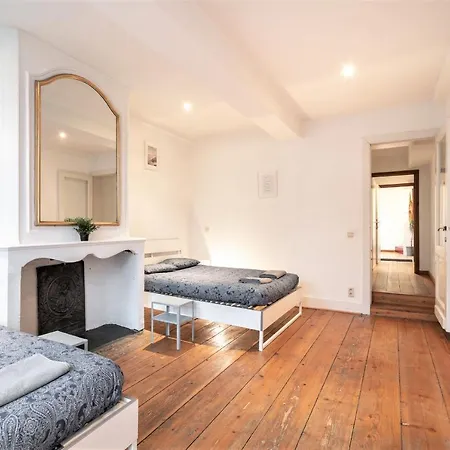 The Capital Street Triplex Apartmán *